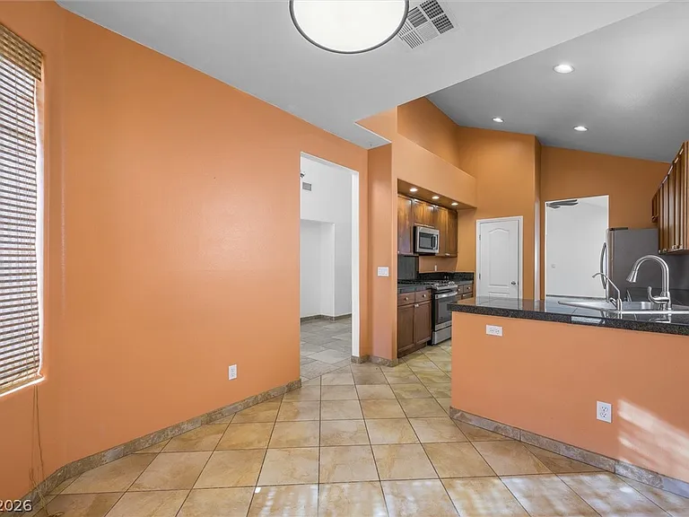 7046 Pink Flamingos Pl — Photo 3
