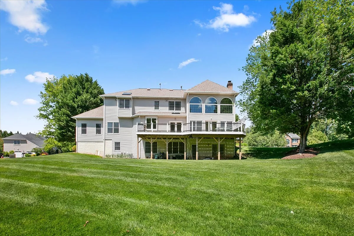 10243 Brittenford Dr — Photo 3