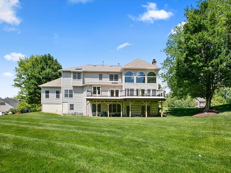 10243 Brittenford Dr — Photo 3