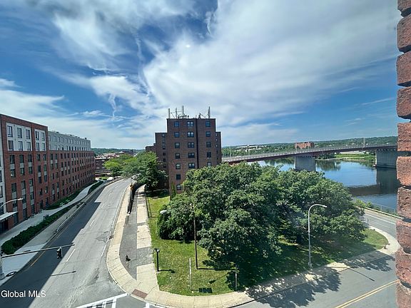 5th image of 155 River St #3D
