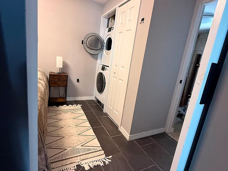 803 E James St #2-1 — Photo 26