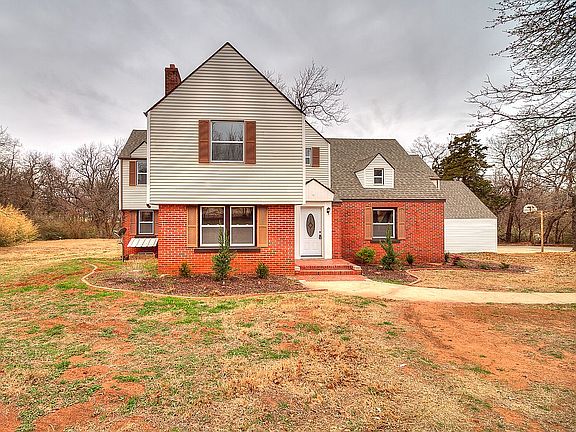 5th image of 17 Oakwood Dr