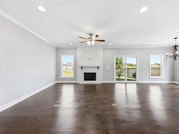 3rd image of 655 Boston Park Dr
