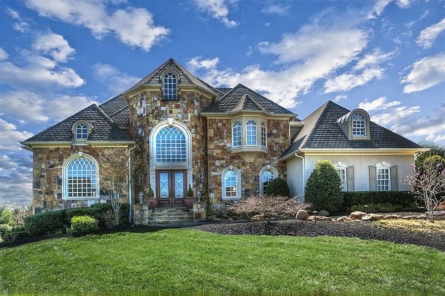 1st image of 9164 Grey Pointe Dr