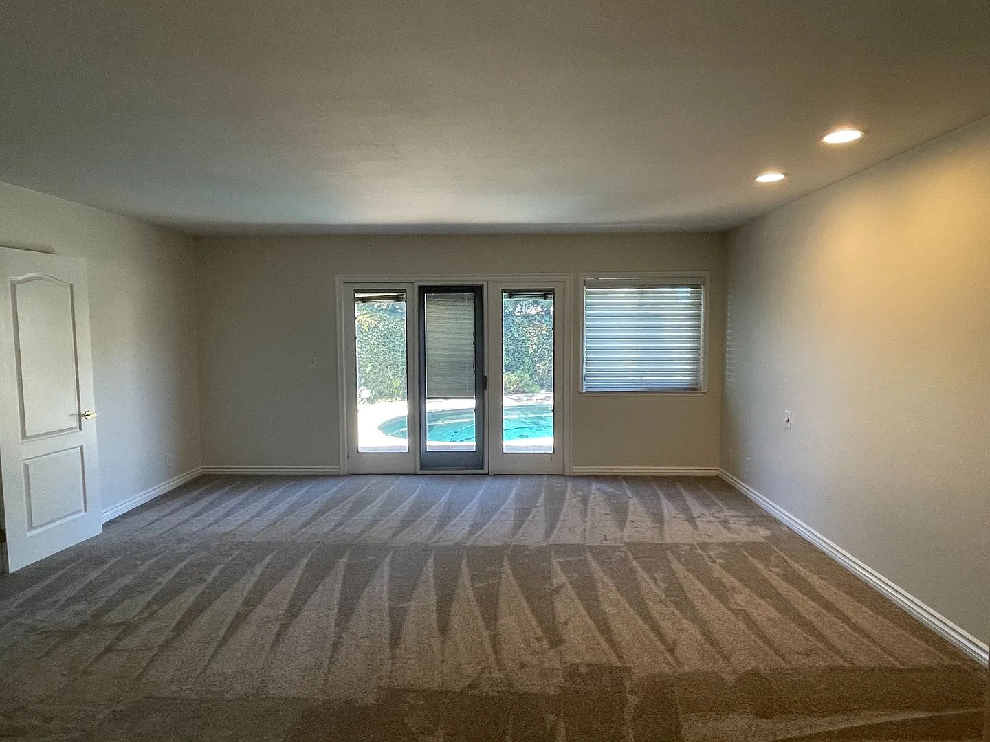Westlake Village Pool Home on a Quiet Cul-de-Sac — Photo 4