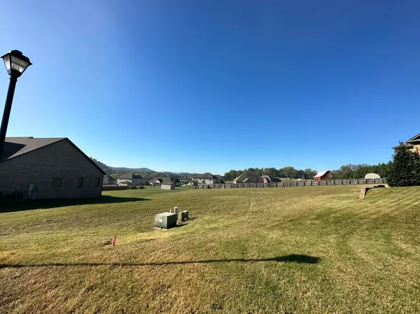 135 Bethesda Pl, Piney Flats, TN 37686