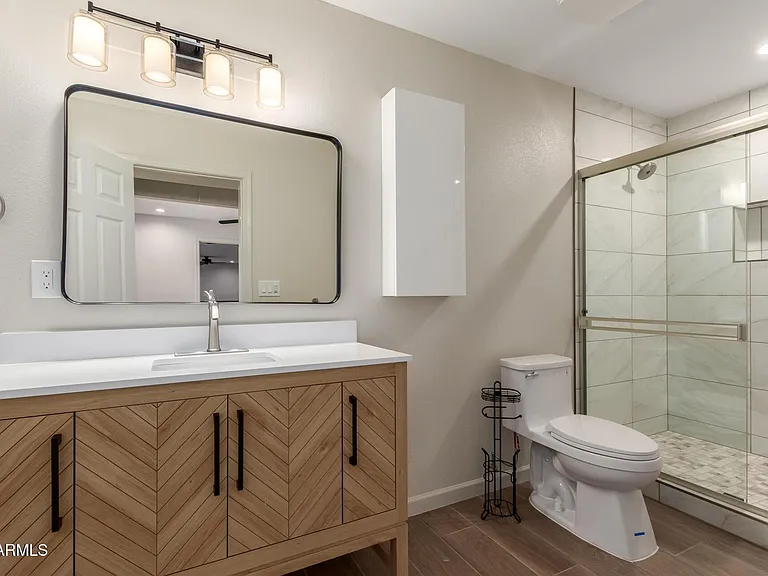 1628 E Del Rio Dr — Photo 15
