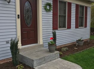 213 Ironstone Dr, Lititz, PA 17543