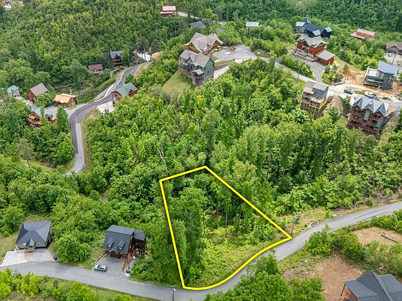 2nd image of 926 Chestnut Dr Lot 381