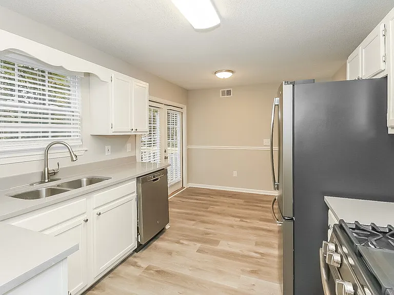 4379 Yellow Rose Dr — Photo 9