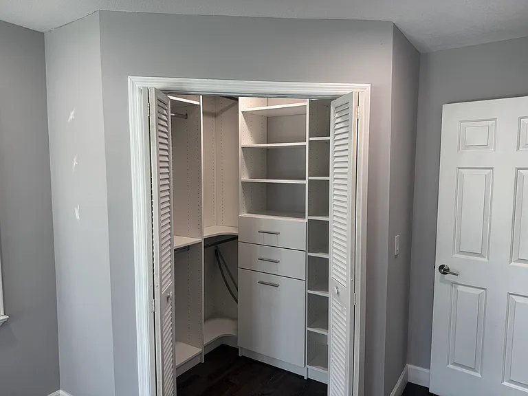 115 S Hale Ave — Photo 12