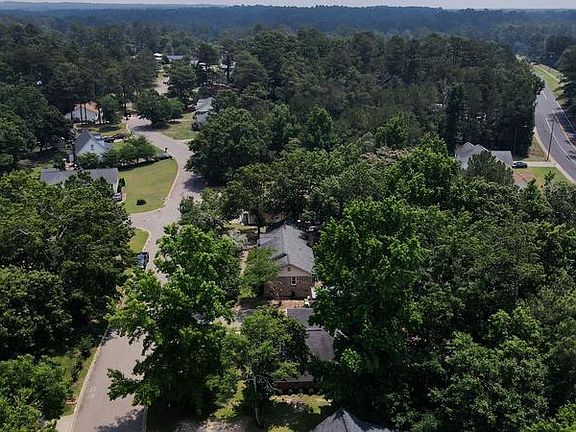 4th image of 2204 Emsworth Dr