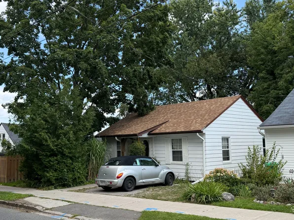 413 Bellevue St, Peterborough, ON K9H 5G5