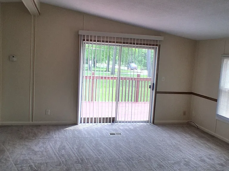 1675 Mount Pleasant St NE — Photo 6