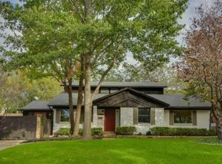 909 Gaye Ln, Arlington, TX 76012