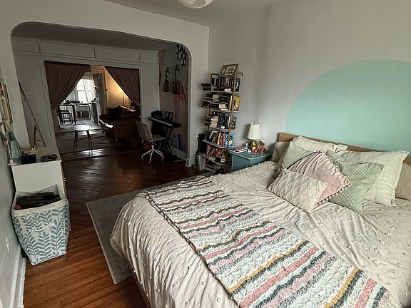 3rd image of 65 Waverly Ave #3