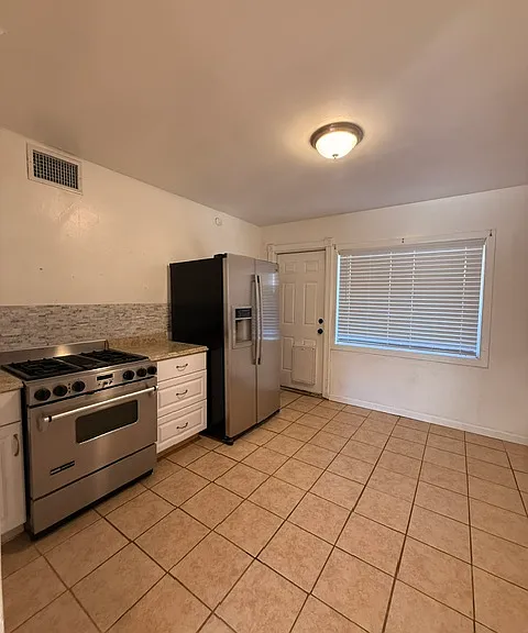1150 N Magnolia Ave #1 — Photo 6