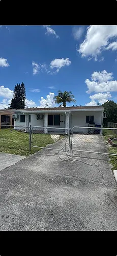 121 NW 1st Ave Photo 1