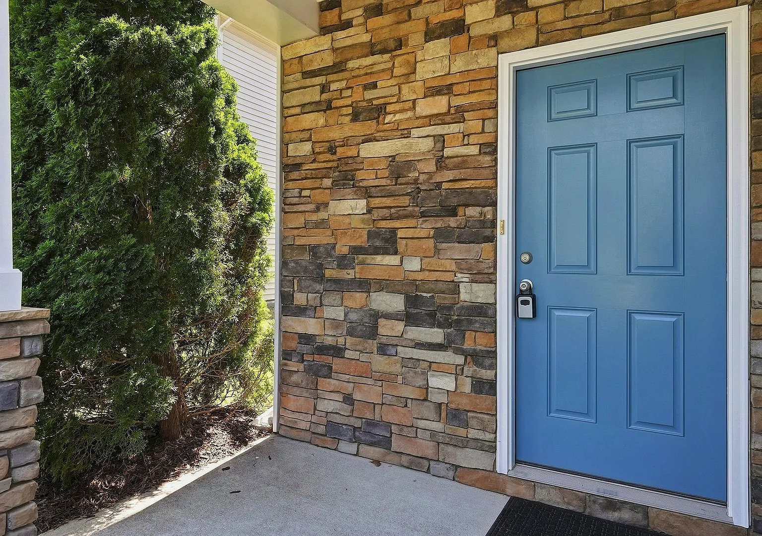Highland Creek Beauty With Resort Style Amenities! Come See Today! — Photo 4