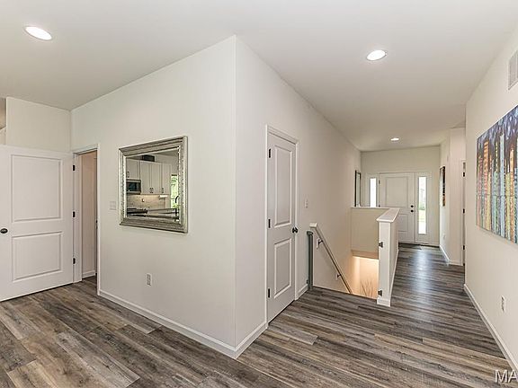 5th image of 922 Boulder Crest Ct