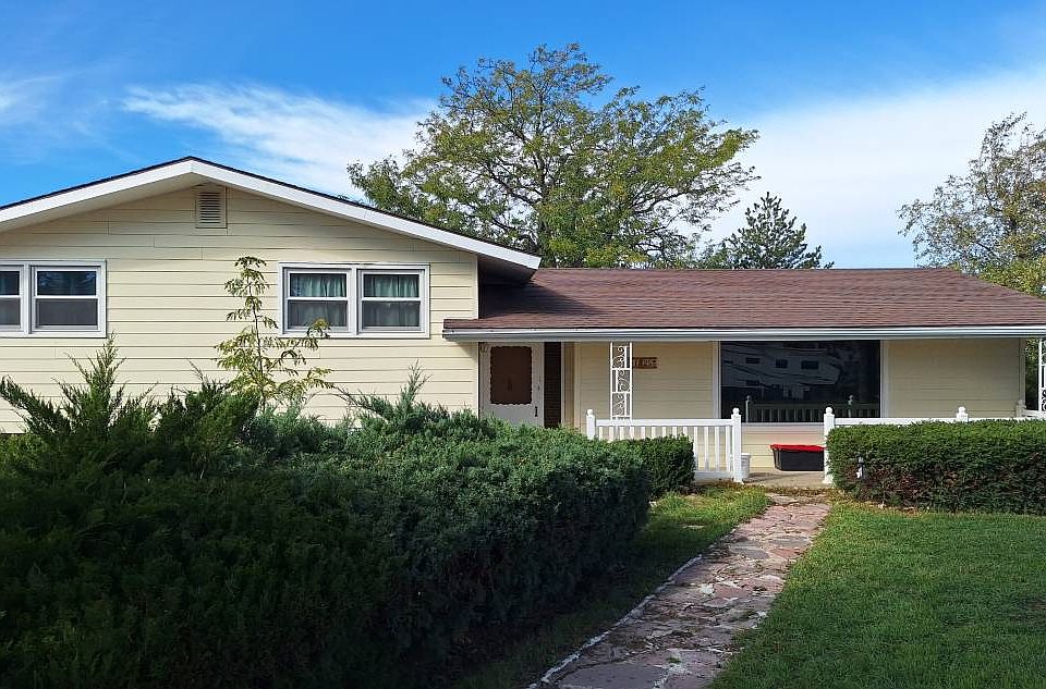 1st image of 1325 Maple St