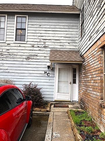 1st image of 1500 W Esplanade Ave APT 24C