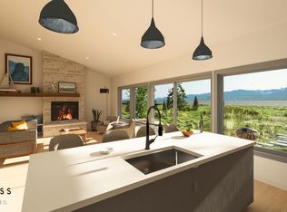 9 Rebecca Ln, Nordman, ID 83848