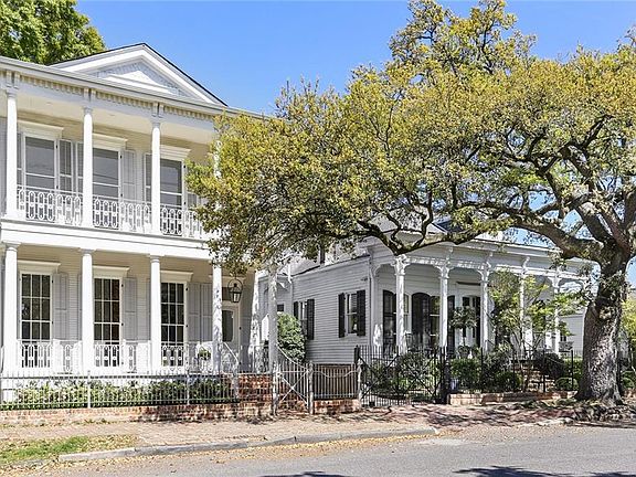2nd image of 2919 Prytania St