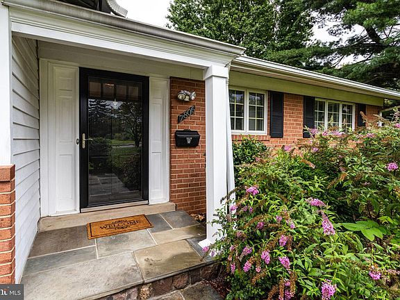 4th image of 7806 College Ln