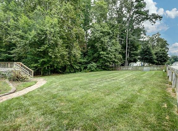 2nd image of 7924 Hillcreek Dr