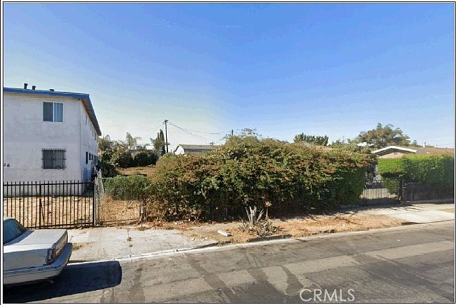 1st image of 4838 Saturn St