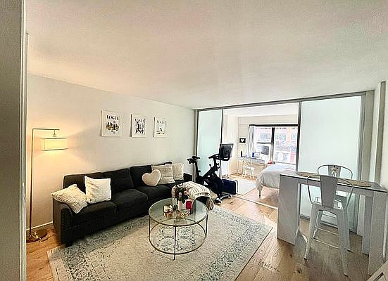 3rd image of 279 E 44th St APT 6E
