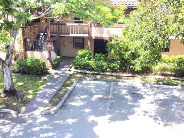 20801 San Simeon Way APT 101, Miami, FL 33179