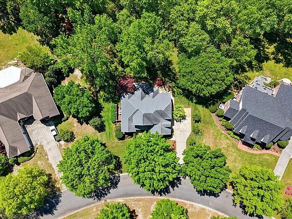 5th image of 237 Hardingwood Drive