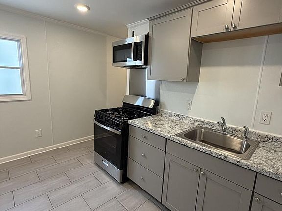 5th image of 1262 S Broad St