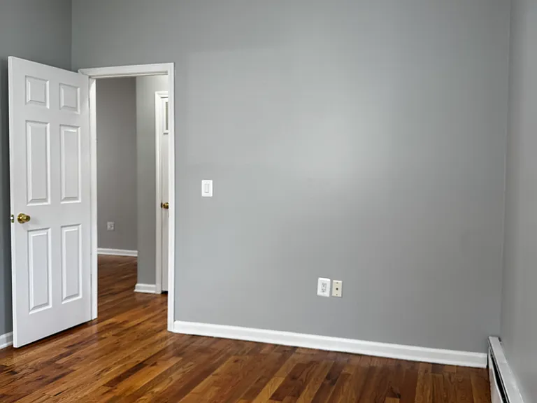 132-136 Elm Ave #6 — Photo 11