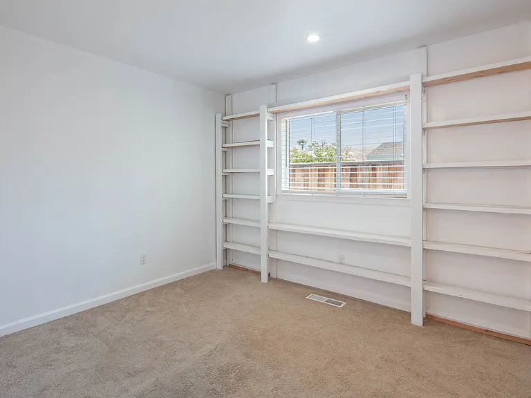 2225 Mount Whitney Dr — Photo 16