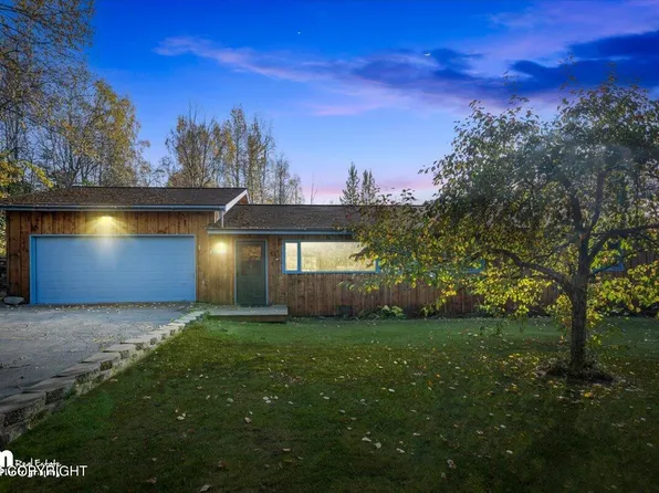 17138 Santa Maria Dr, Eagle River, AK 99577