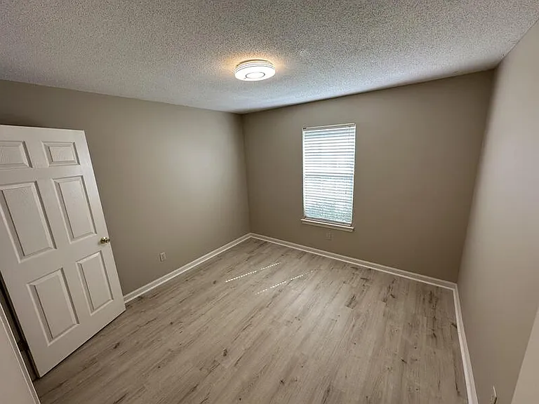 8422 Jacob Dr — Photo 6