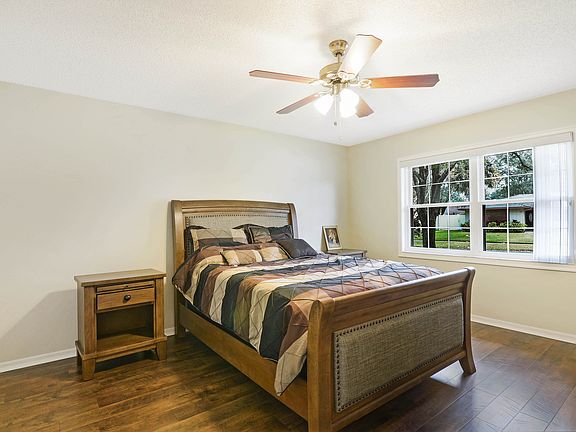 3rd image of 8457 Shady Glen Dr