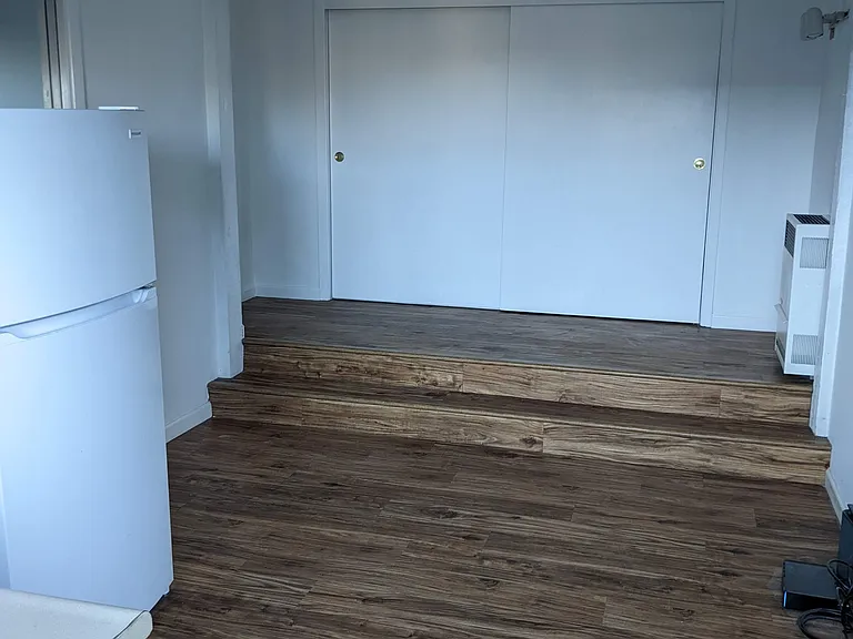 435 Scenic Ave — Photo 3