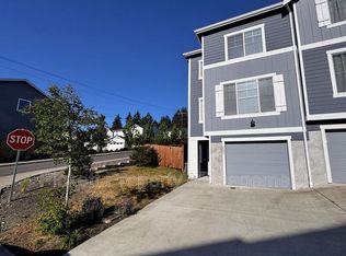 10001 Kings Landing Ave NW, Bremerton, WA 98311