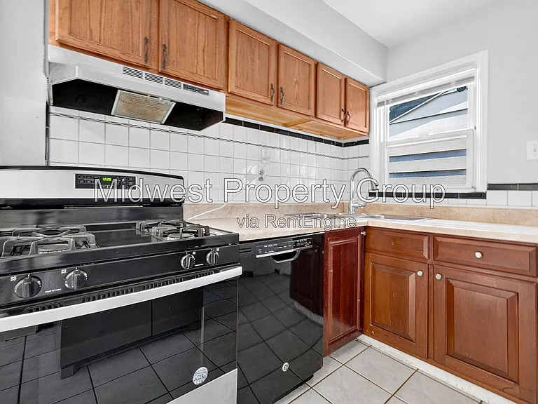 5344 Colton Dr — Photo 7