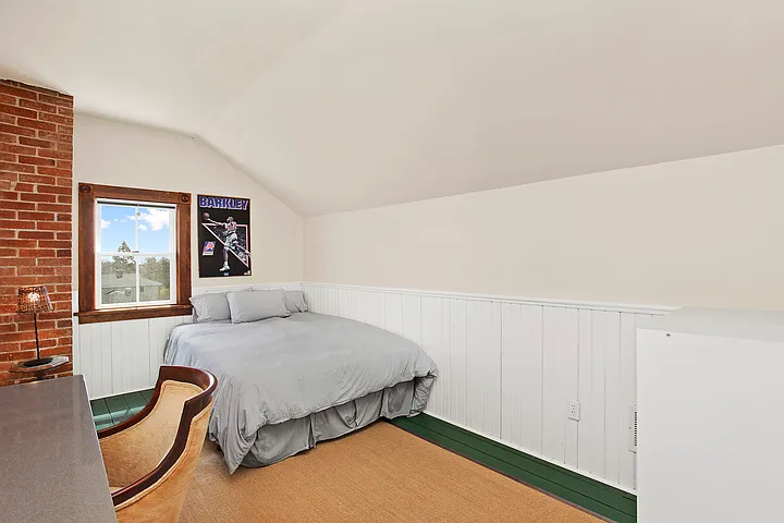 24 Bay Ln — Photo 15