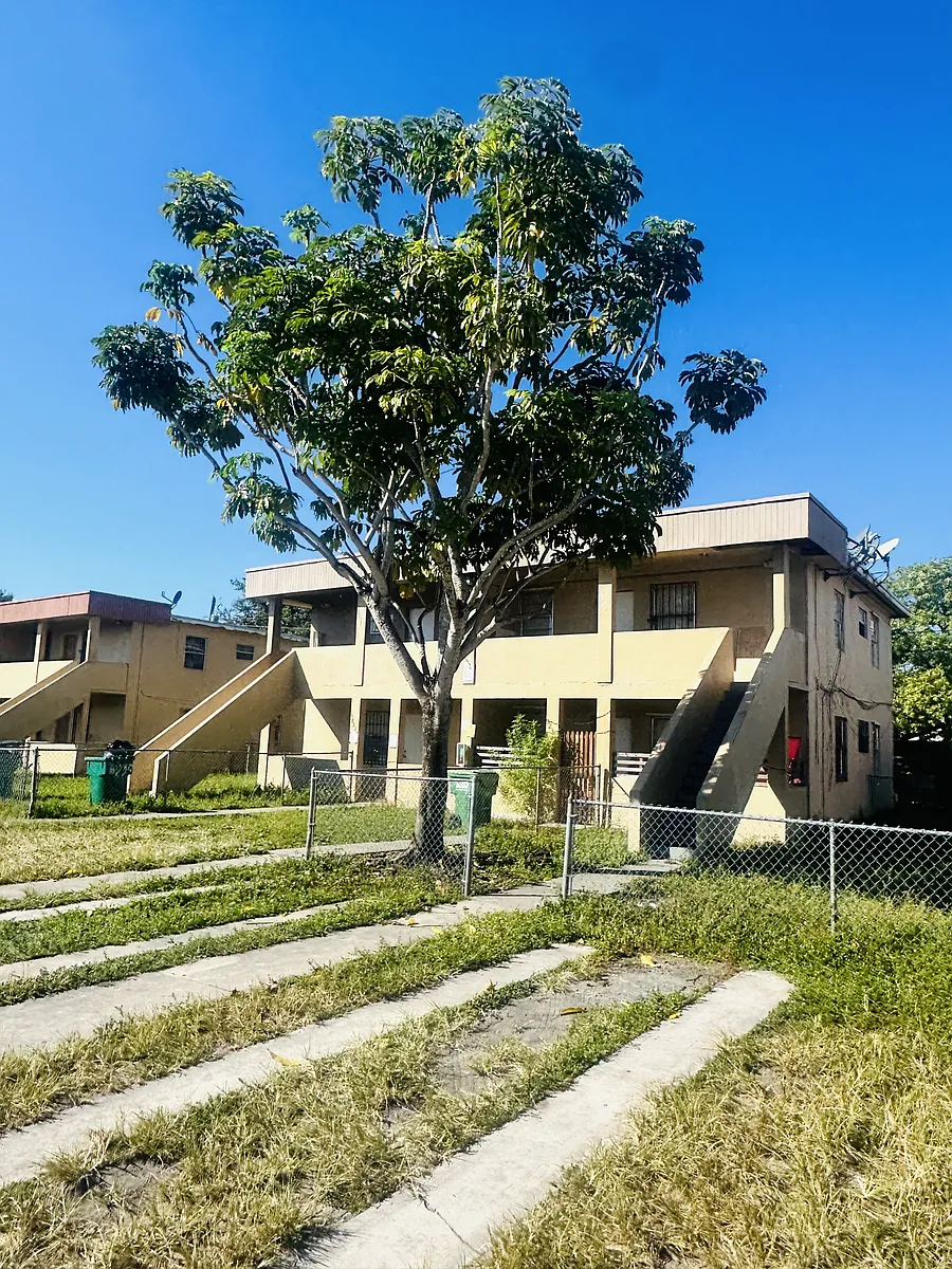 Building Photo - 3235 NW 48th St #3237