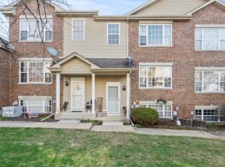 657 E Willow St, Elburn, IL 60119
