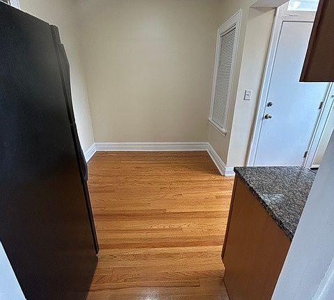 4th image of 4514 W Wellington Ave #2S