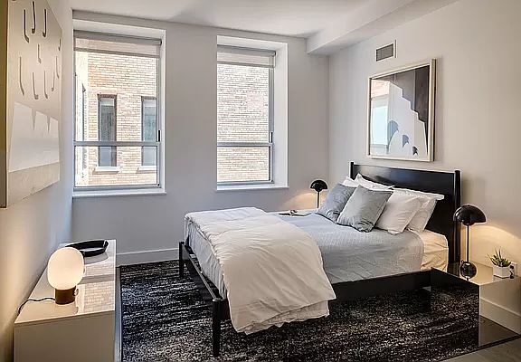 4th image of 416 W 52nd St APT 723