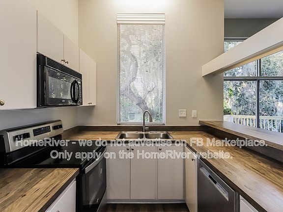 3rd image of 2115 W Ivy St