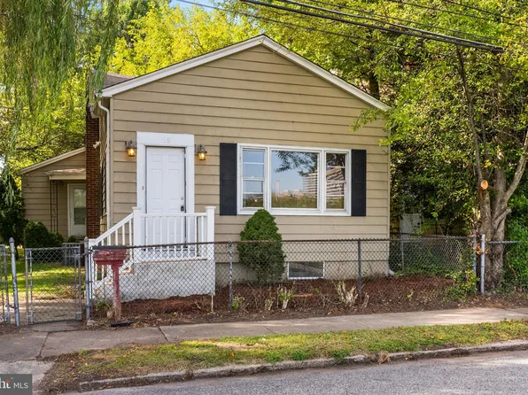 35 Park Ave, Morrisville, PA 19067